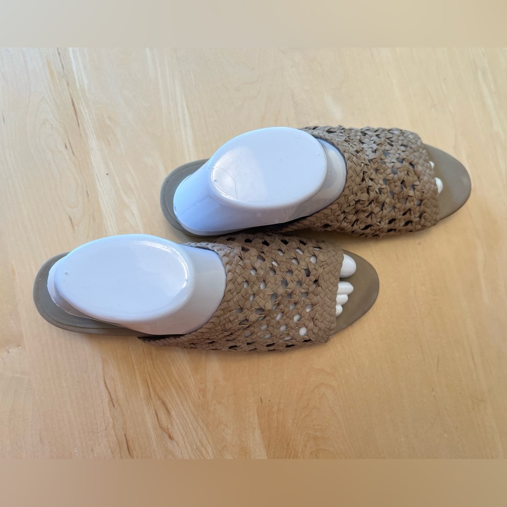 Eileen Fisher Women’s Woven Tan Slide Sandals - Picture 2 of 10